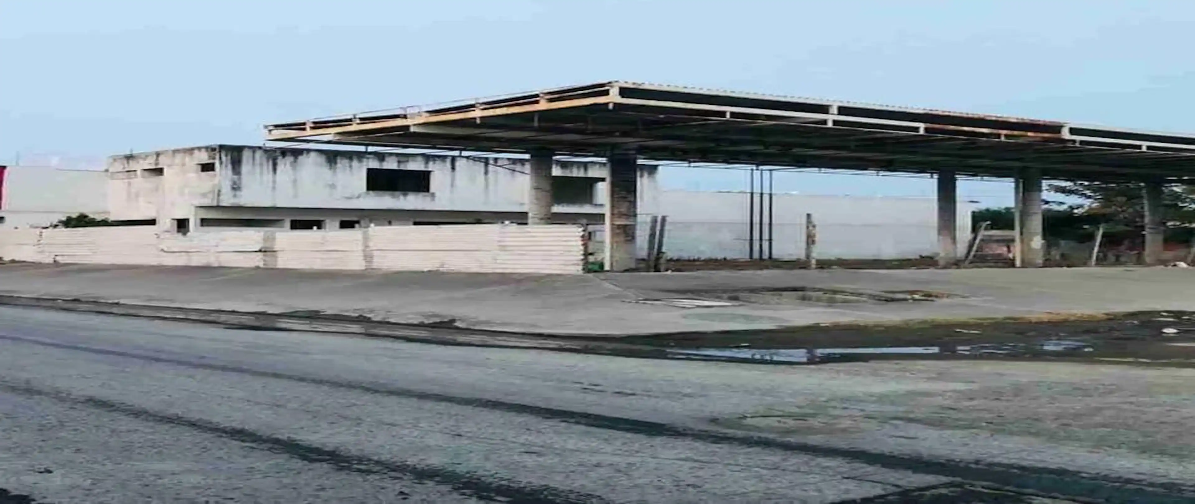 Terreno Comercial En Dos Caminos