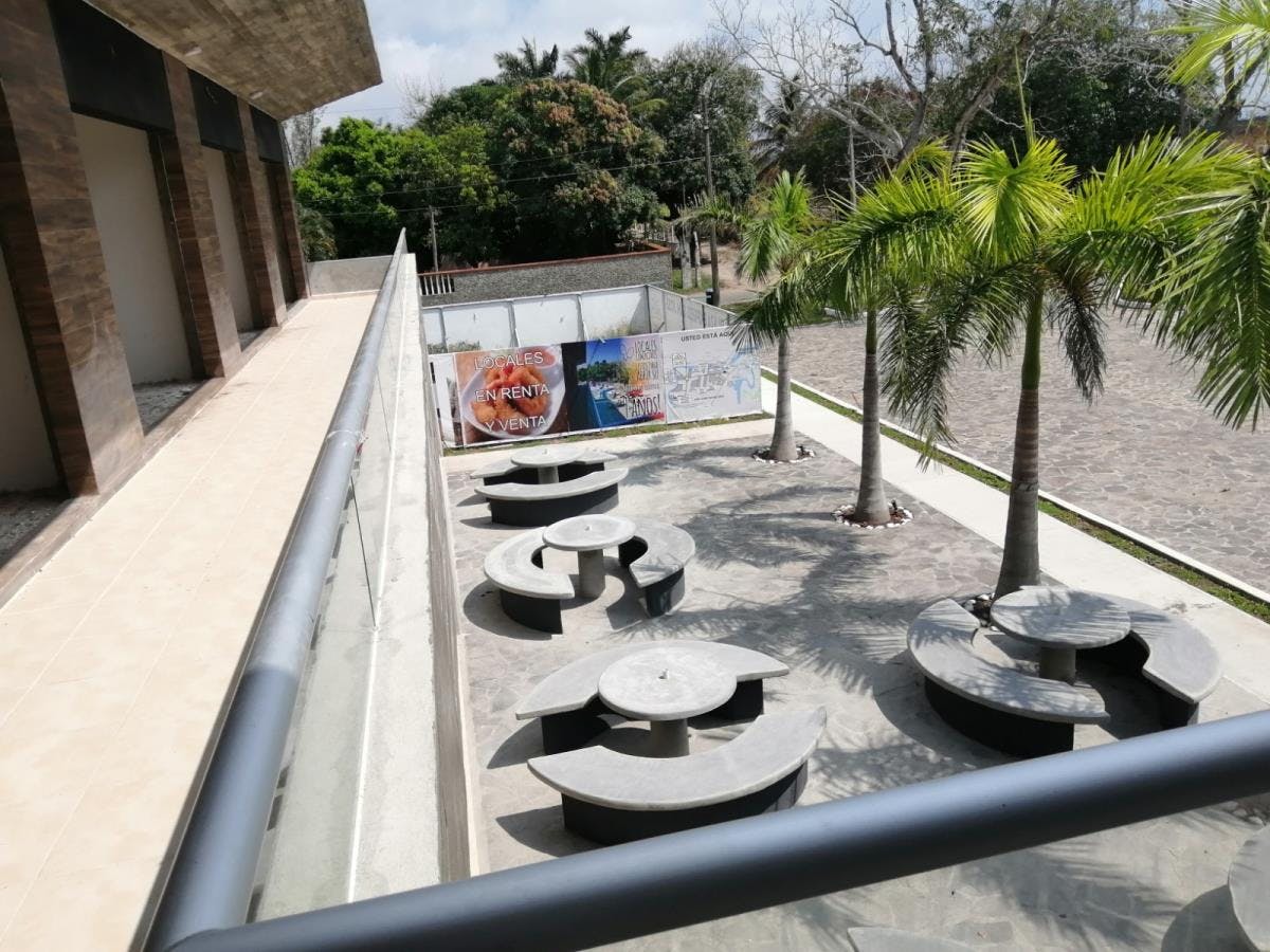 Local Comercial Spot2