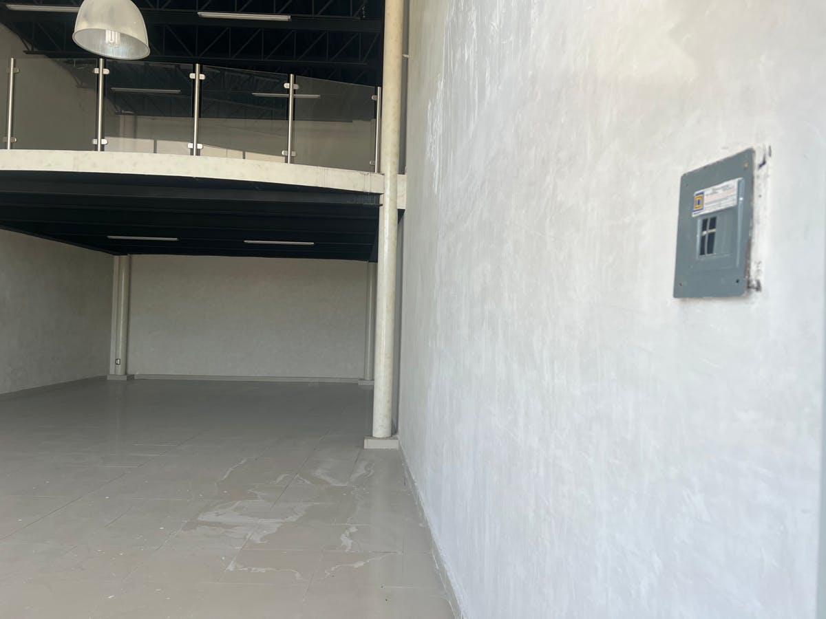 Local Comercial Spot2