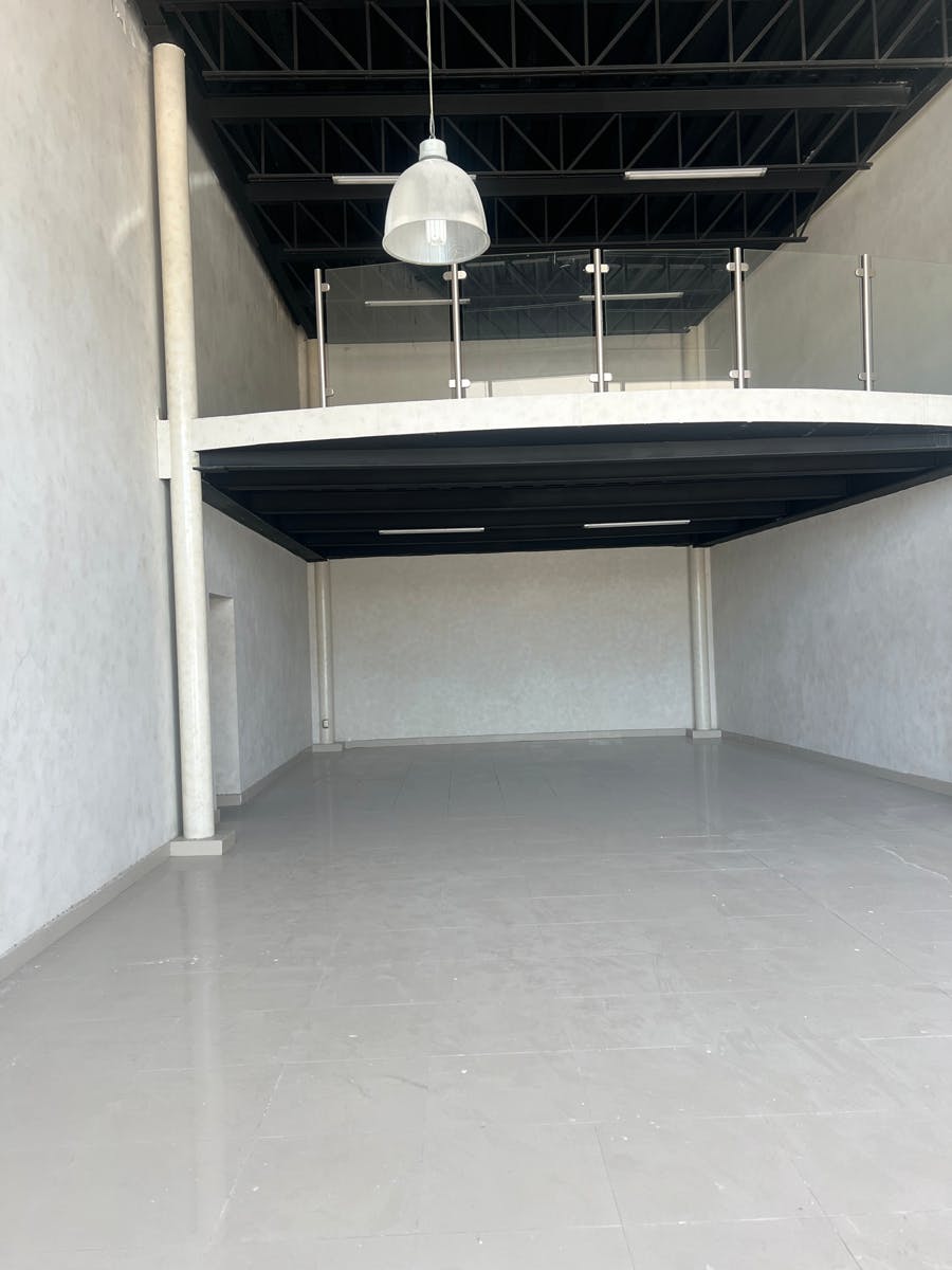 Local Comercial Spot2