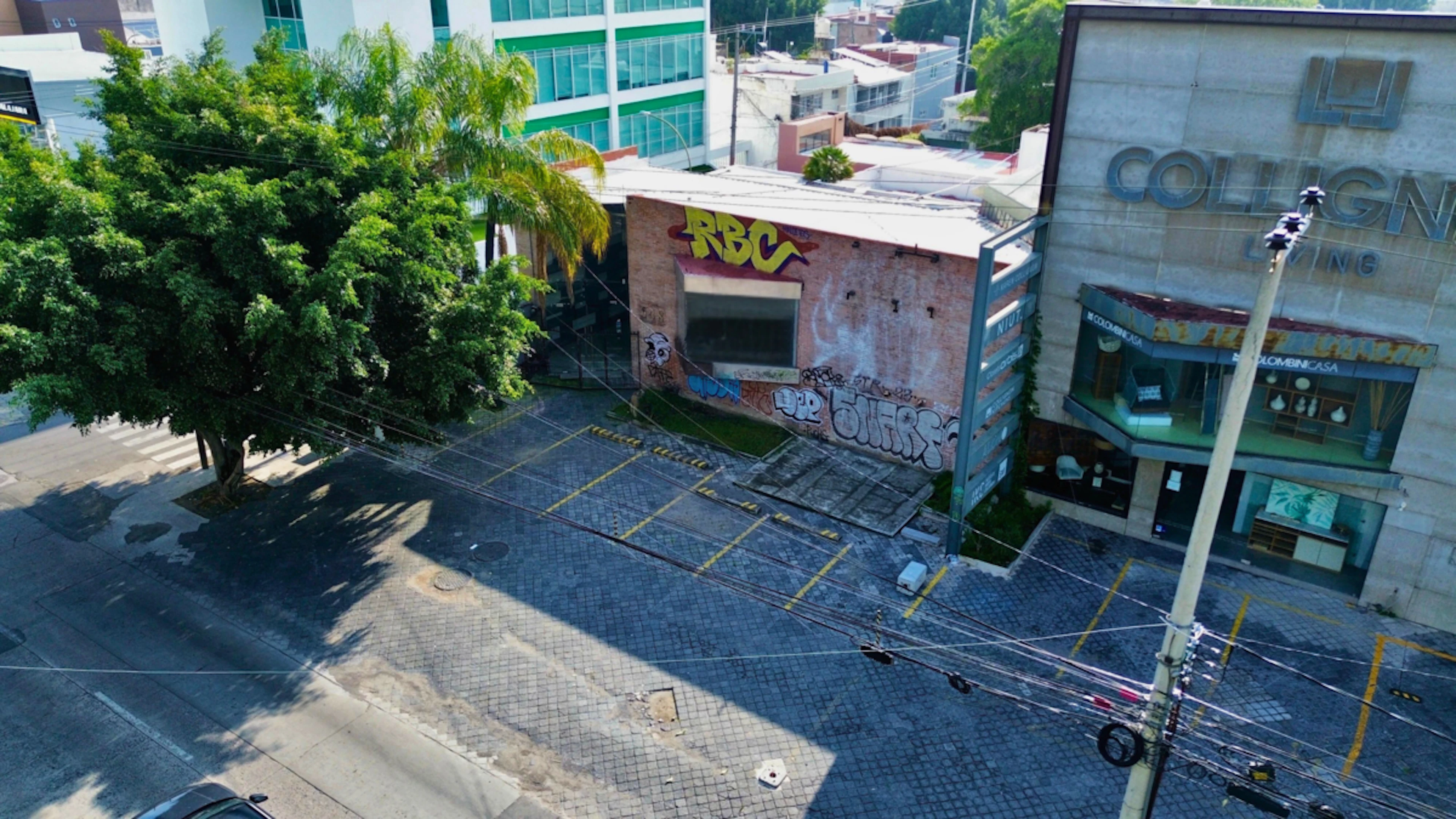 Local Comercial Spot2