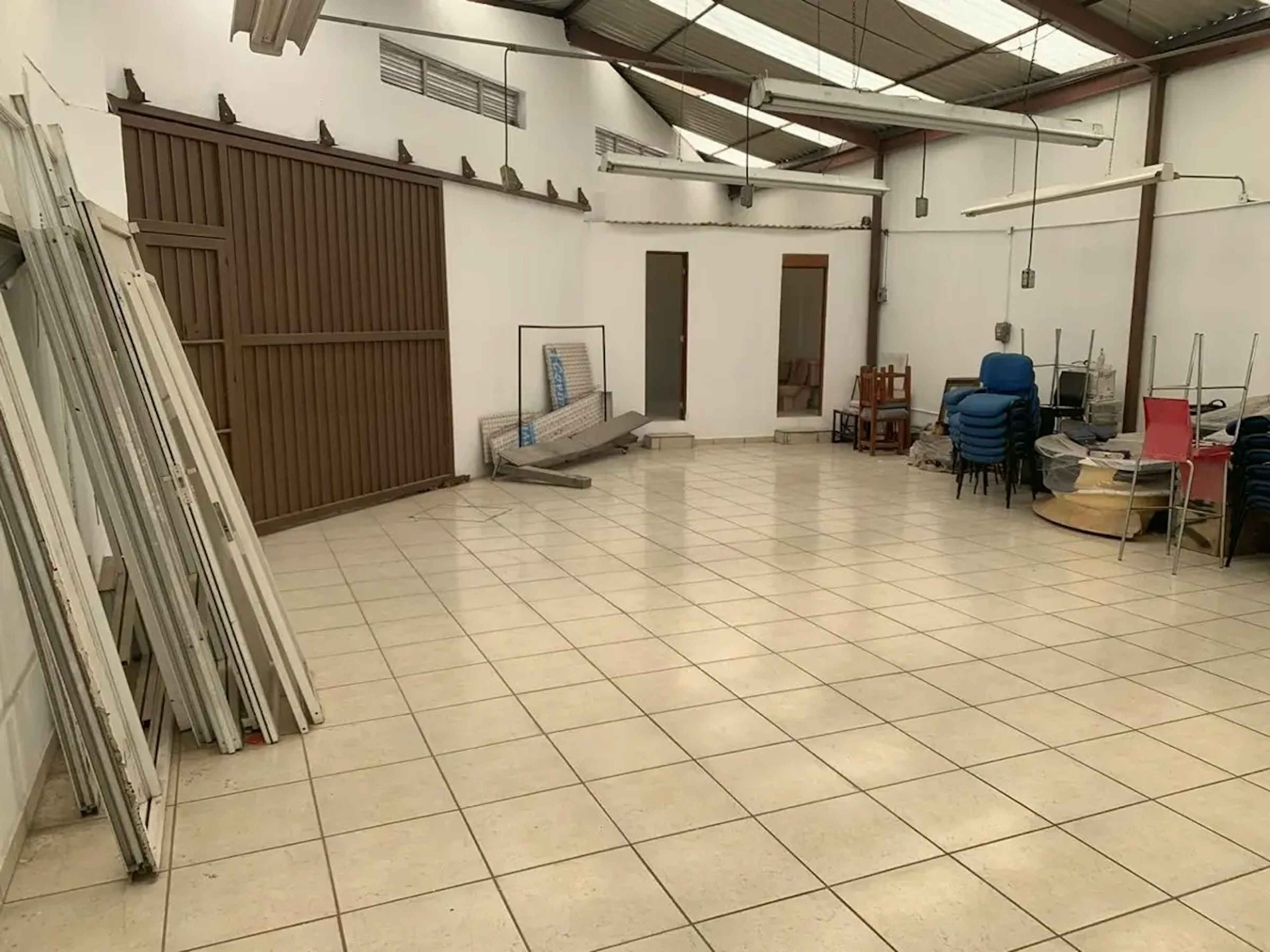 Avenida De La Piedra