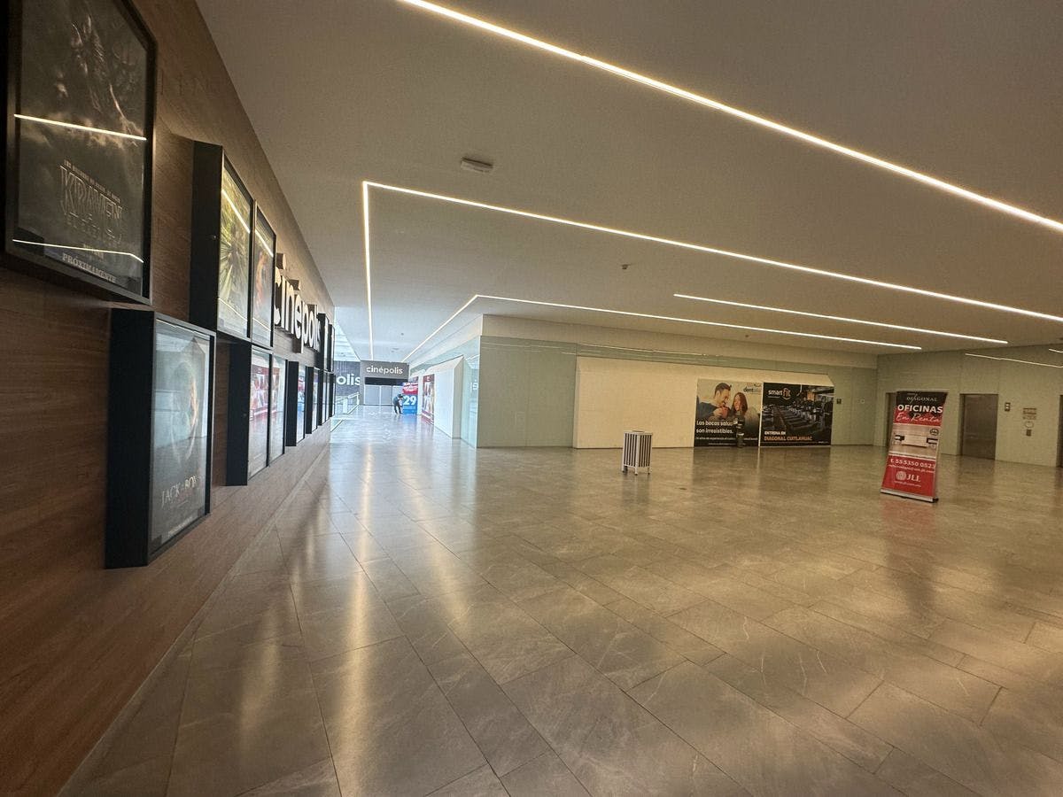 Local Comercial Spot2