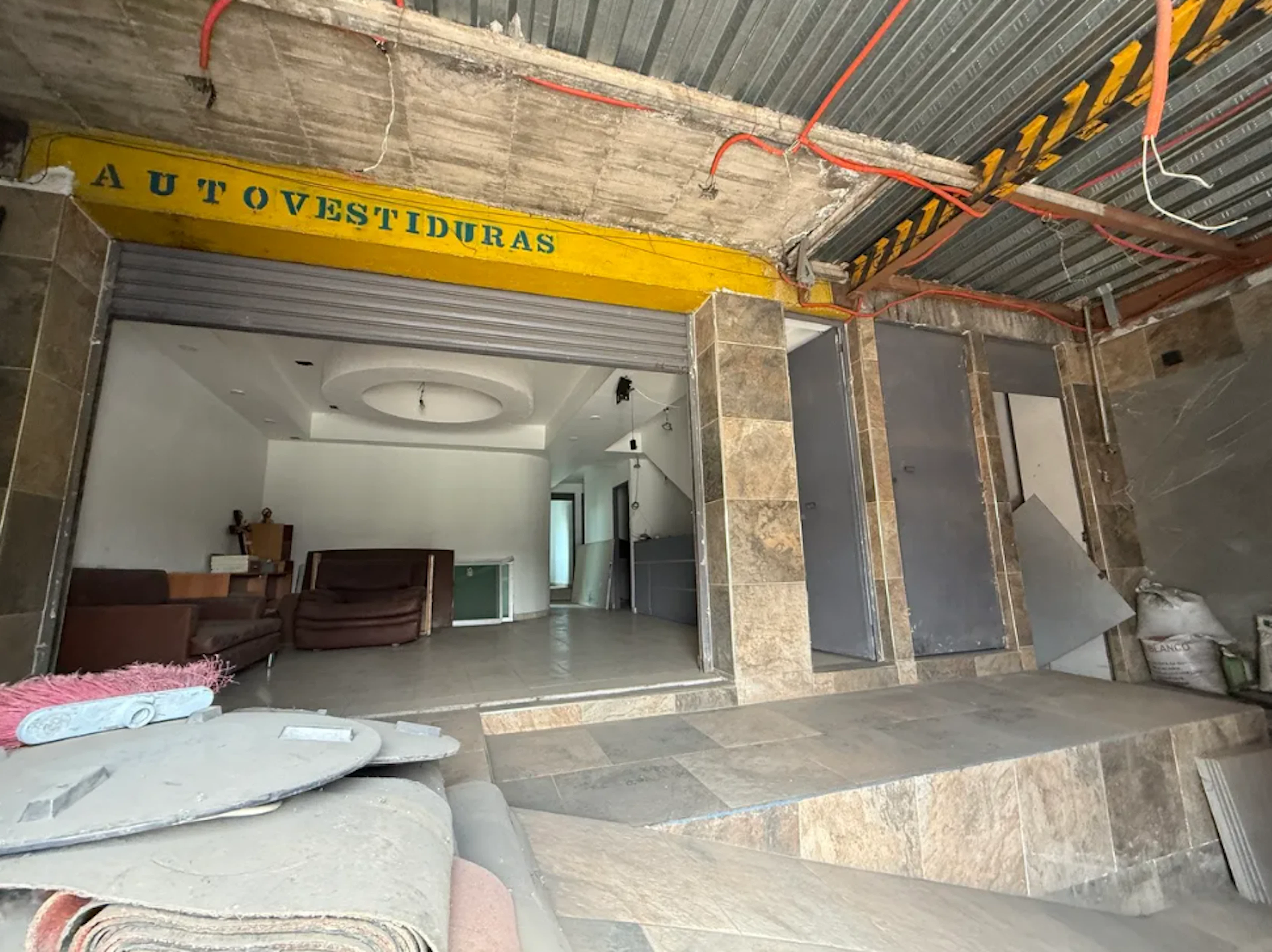 Local Comercial Spot2