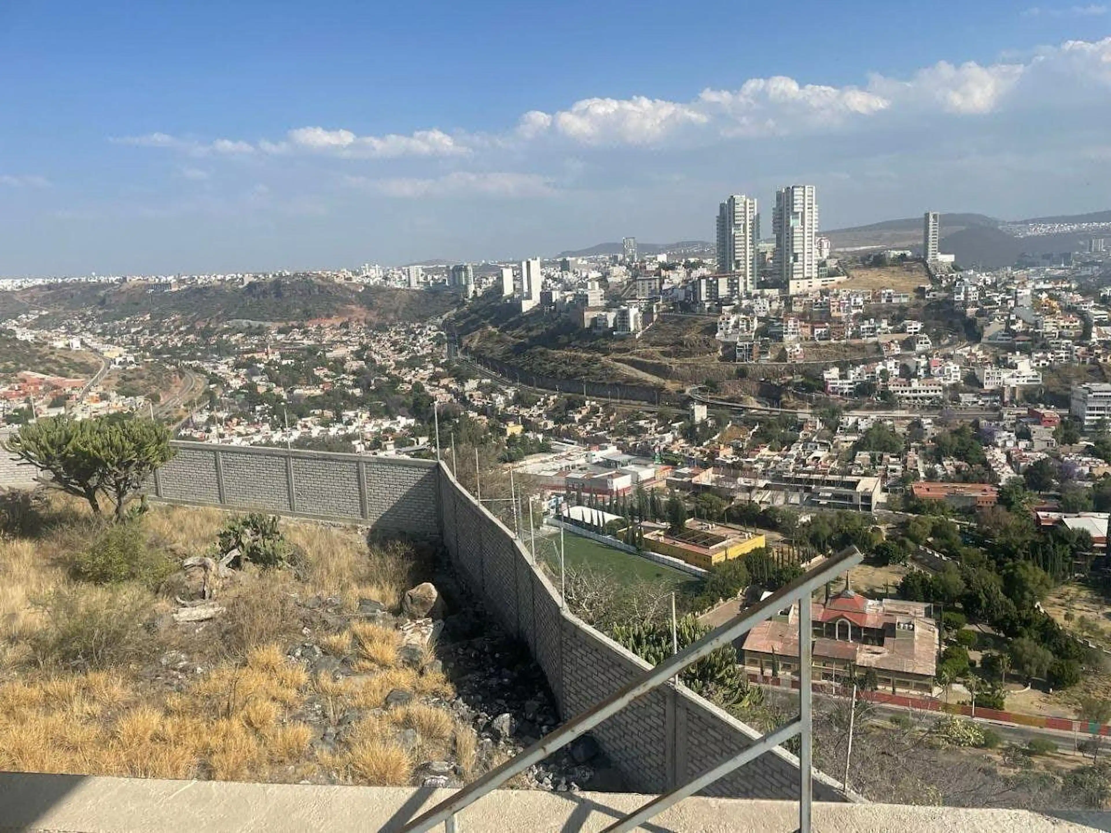 Terreno Comercial en Venta en el Campanario, Querétaro