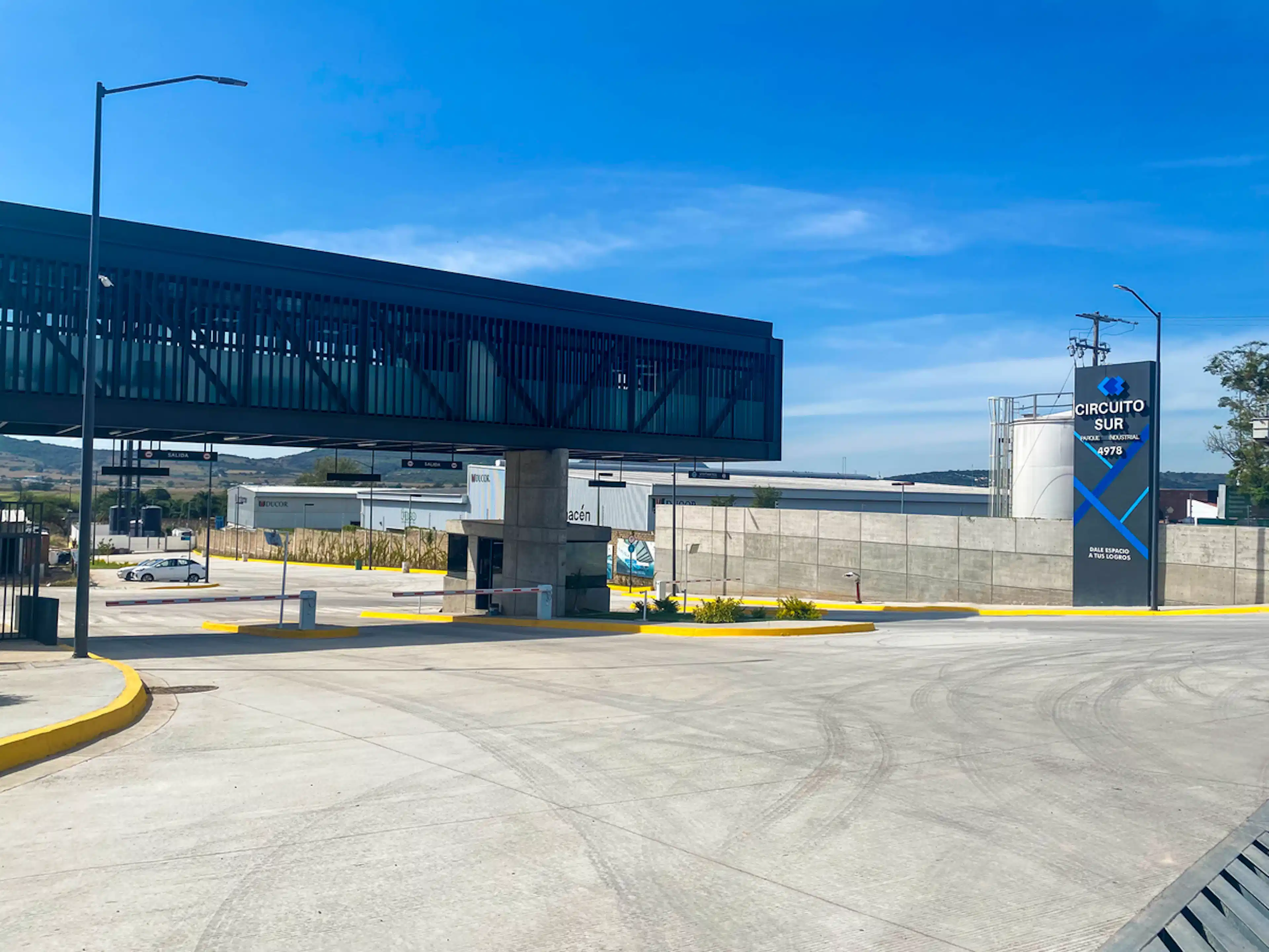 NAVE INDUSTRIAL EN VENTA / RENTA DENTRO DEL PARQUE CIRCUITO SUR