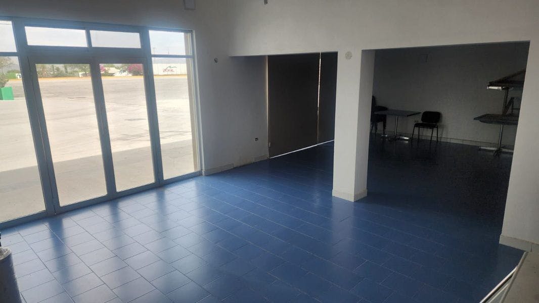 Local Comercial Spot2