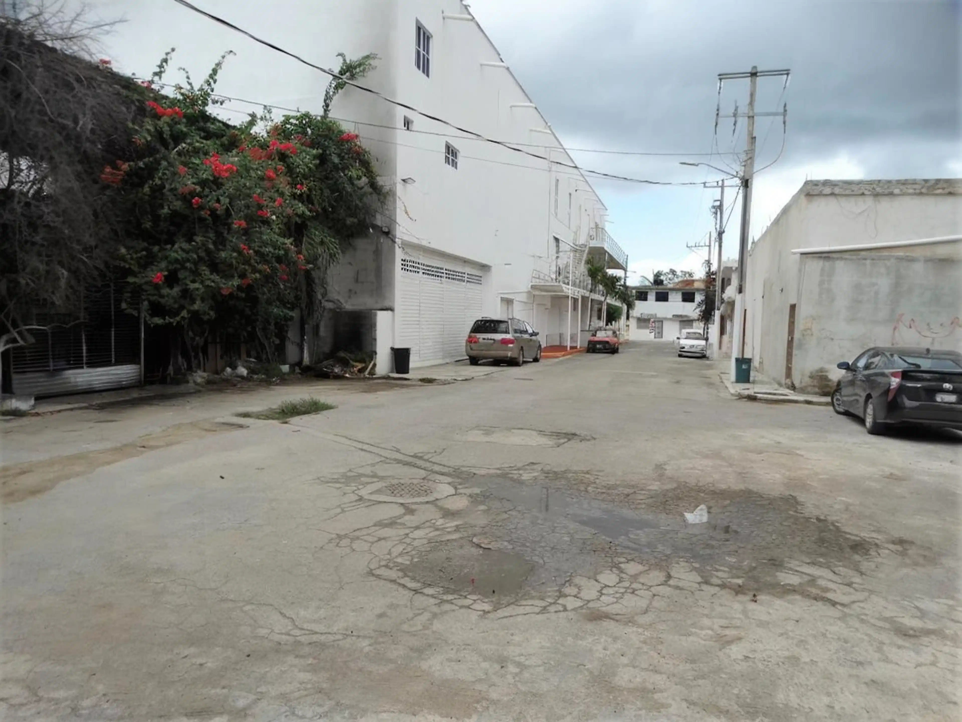 Local Comercial 355 M2 En Venta/renta, 2 Accesos, López Portillo, Crucero, Cancún S/n