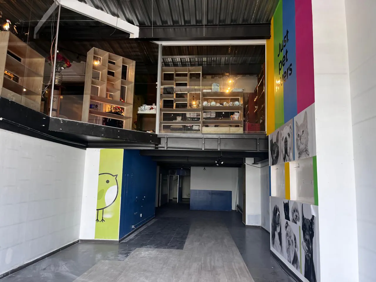 Local Comercial Spot2