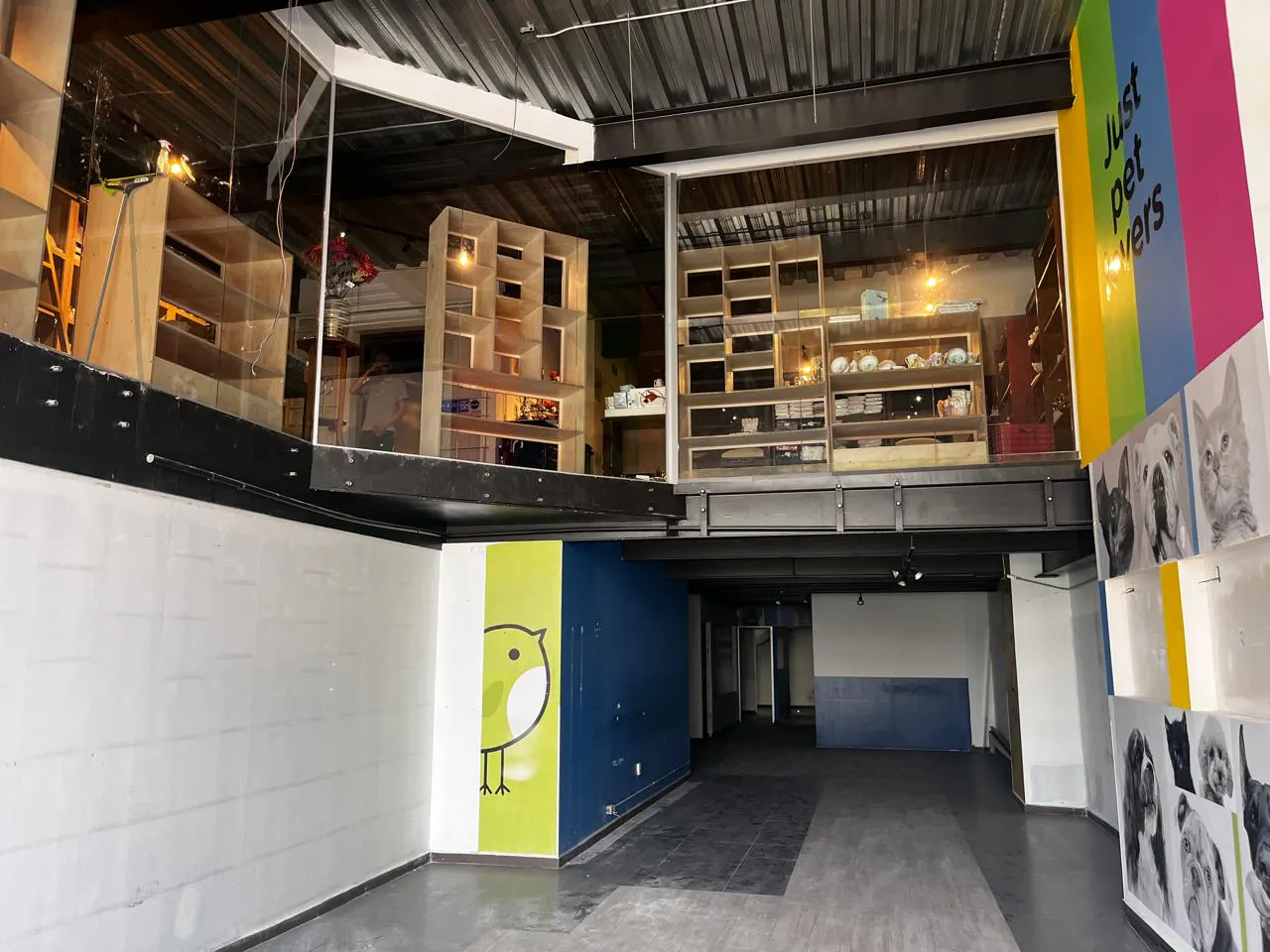 Local Comercial Spot2