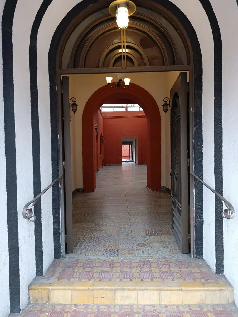 Local Comercial Spot2