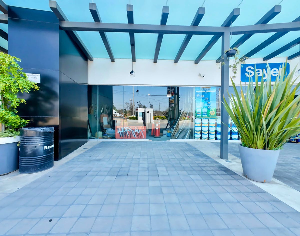 Local Comercial Spot2