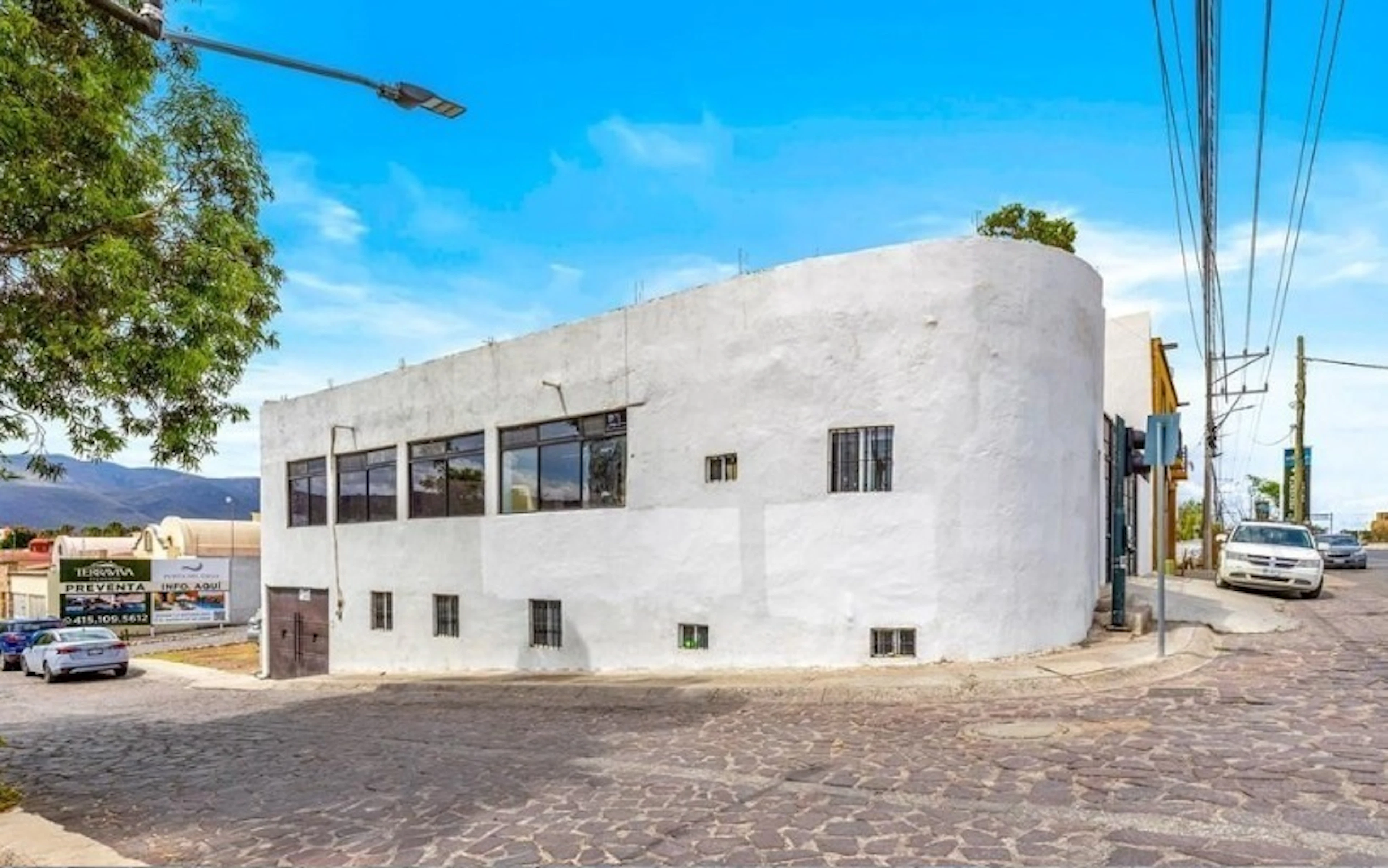 Local Comercial Spot2