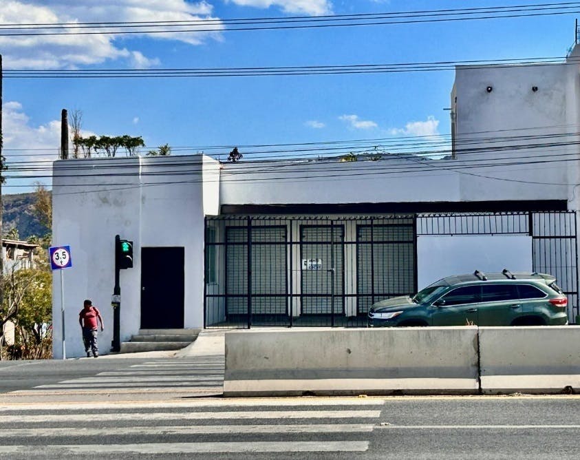 Local Comercial Spot2