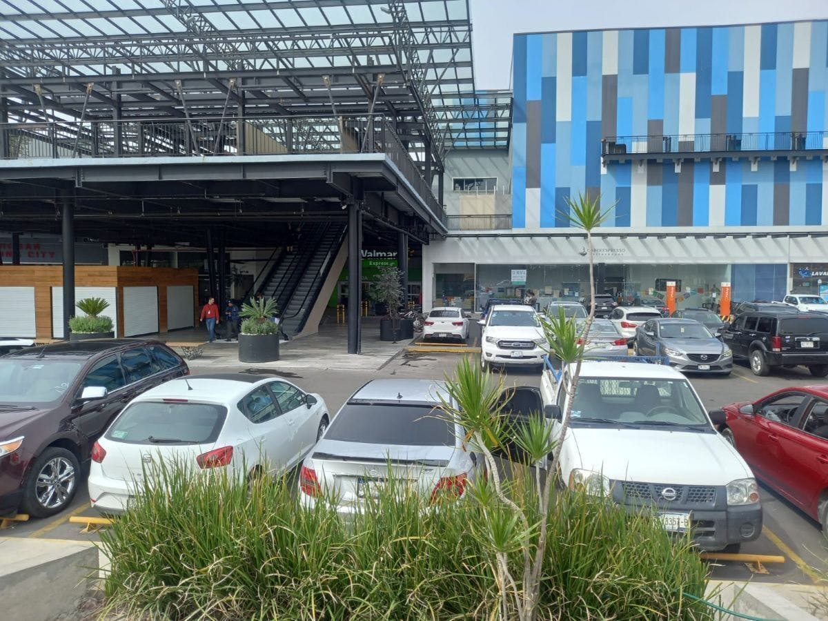 Local Comercial Spot2