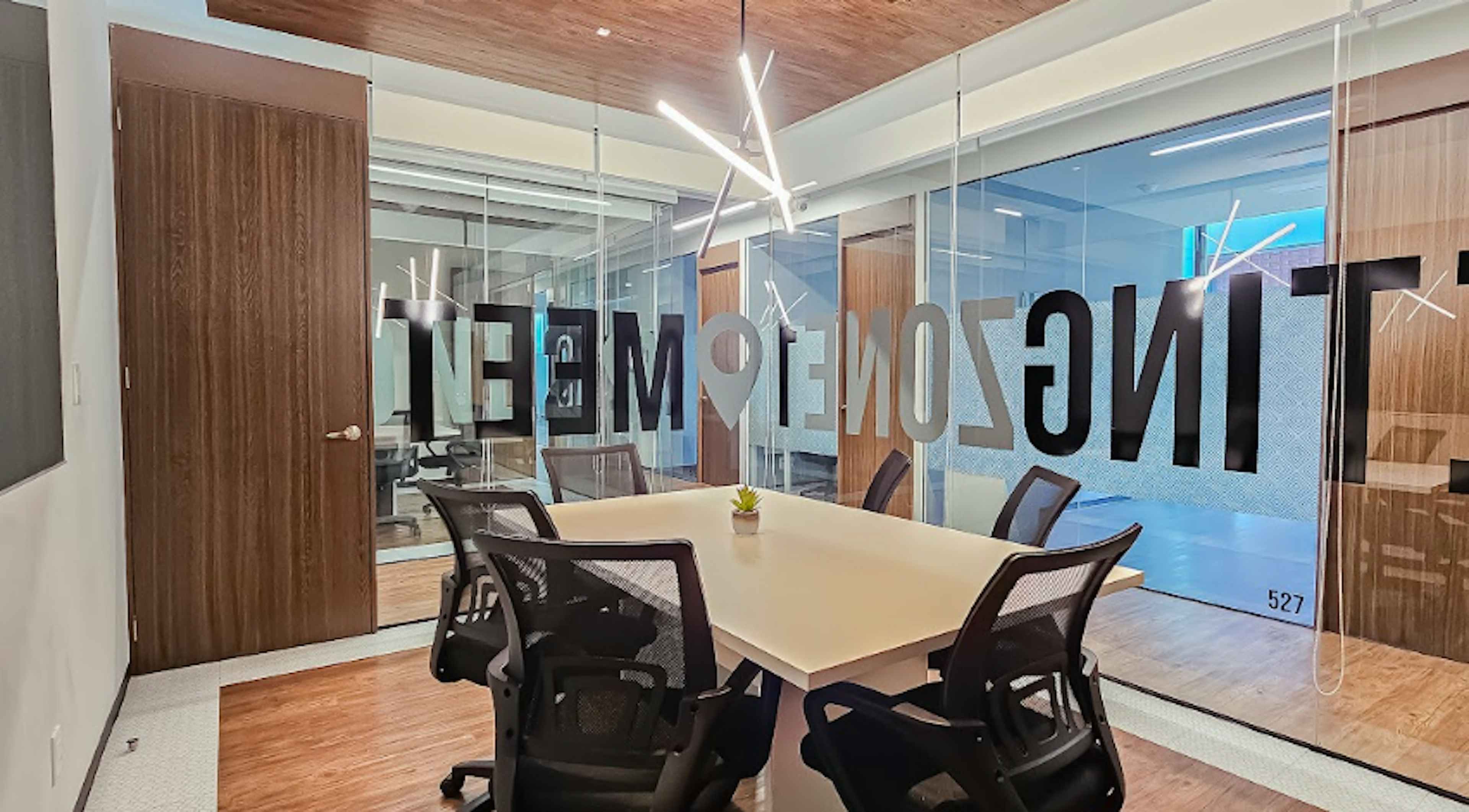 Oficina De 4-6 Personas