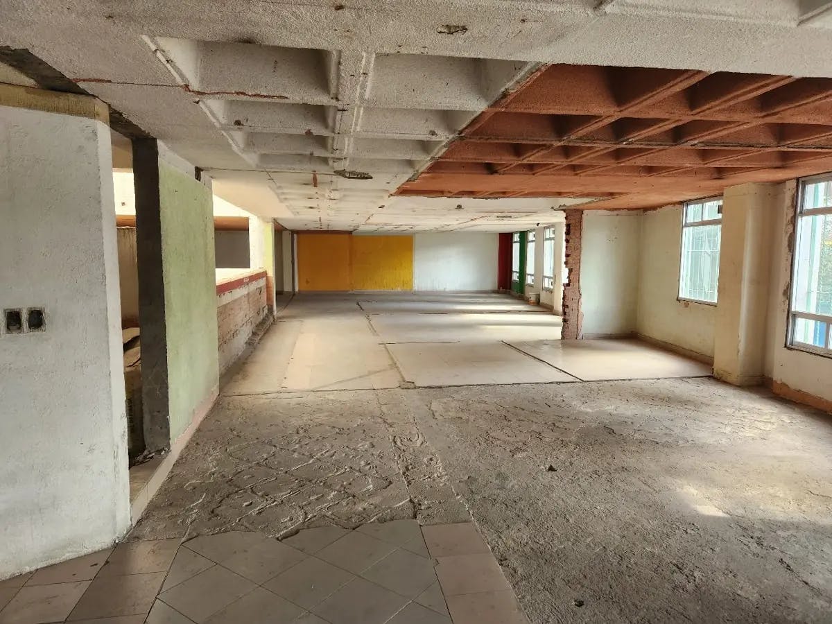 Local Comercial Spot2