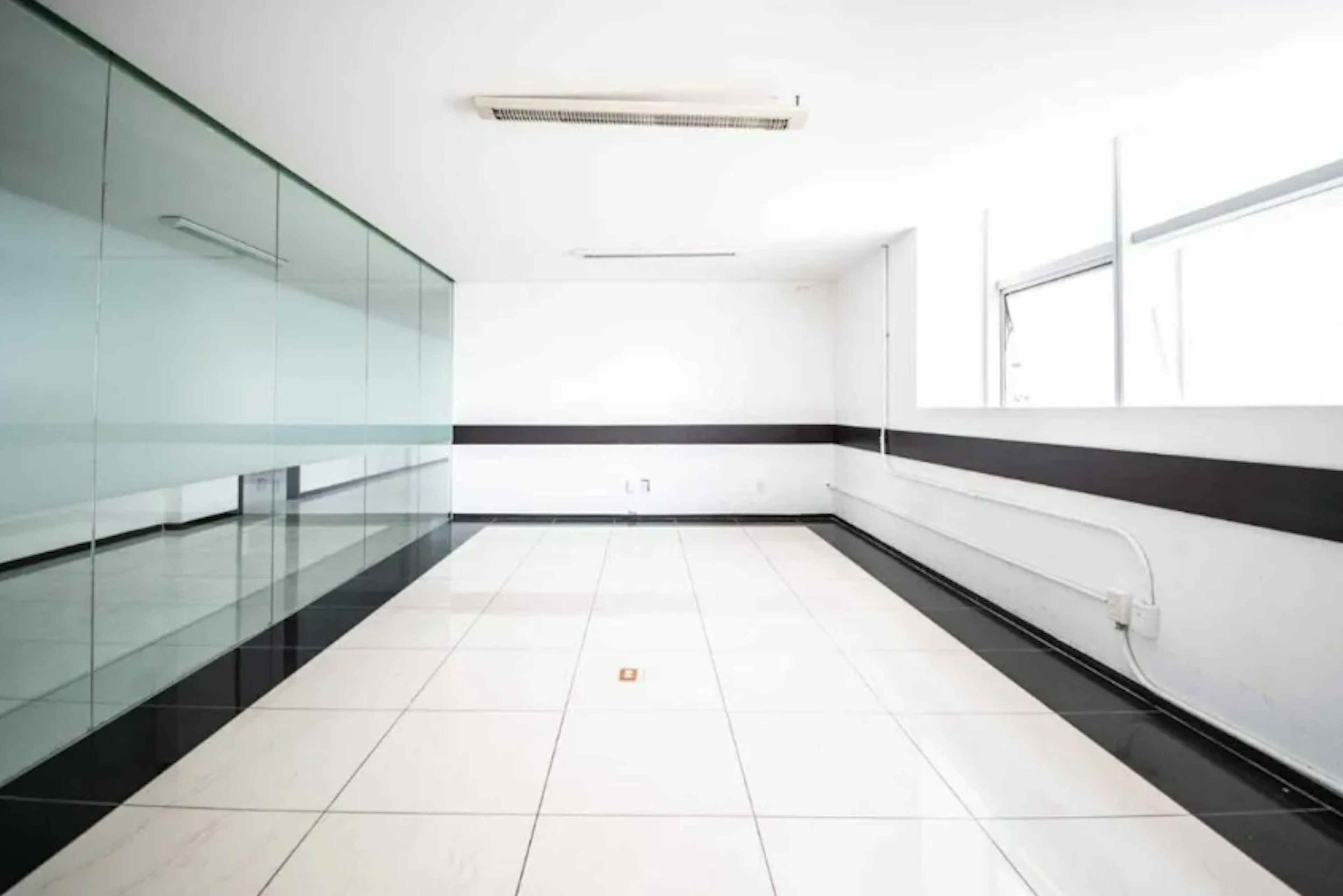 Piso 2- Oficina 180 M²