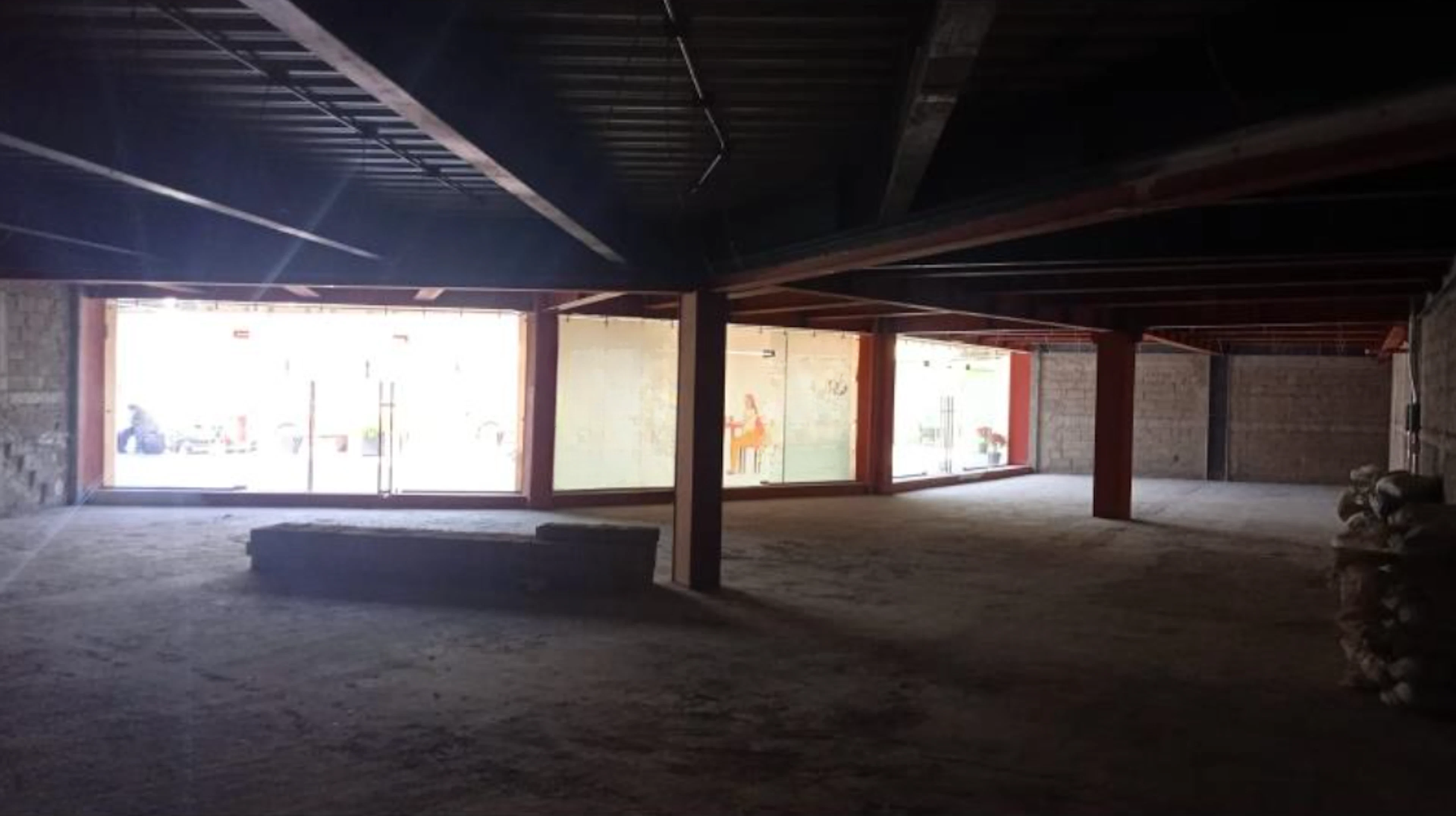 Local Comercial Spot2