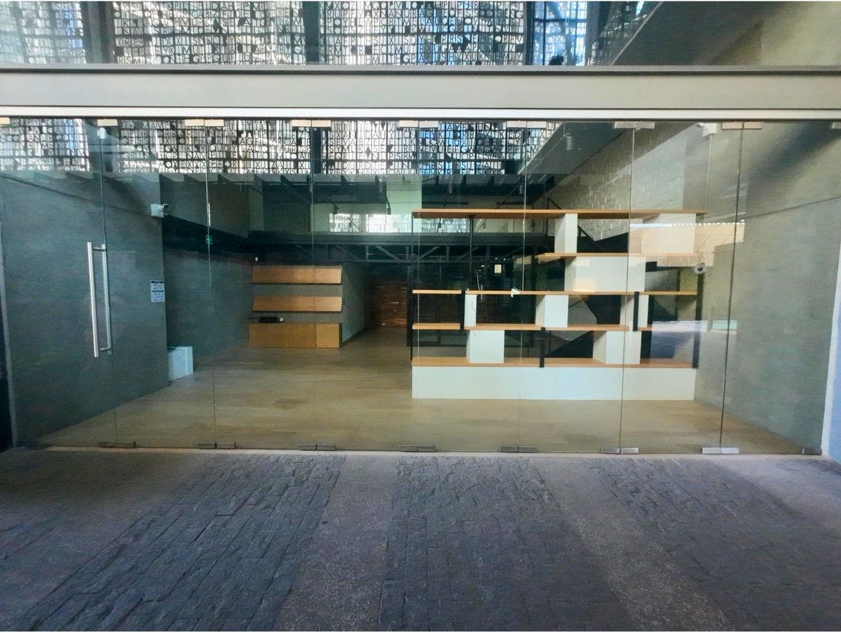 Local Comercial Spot2