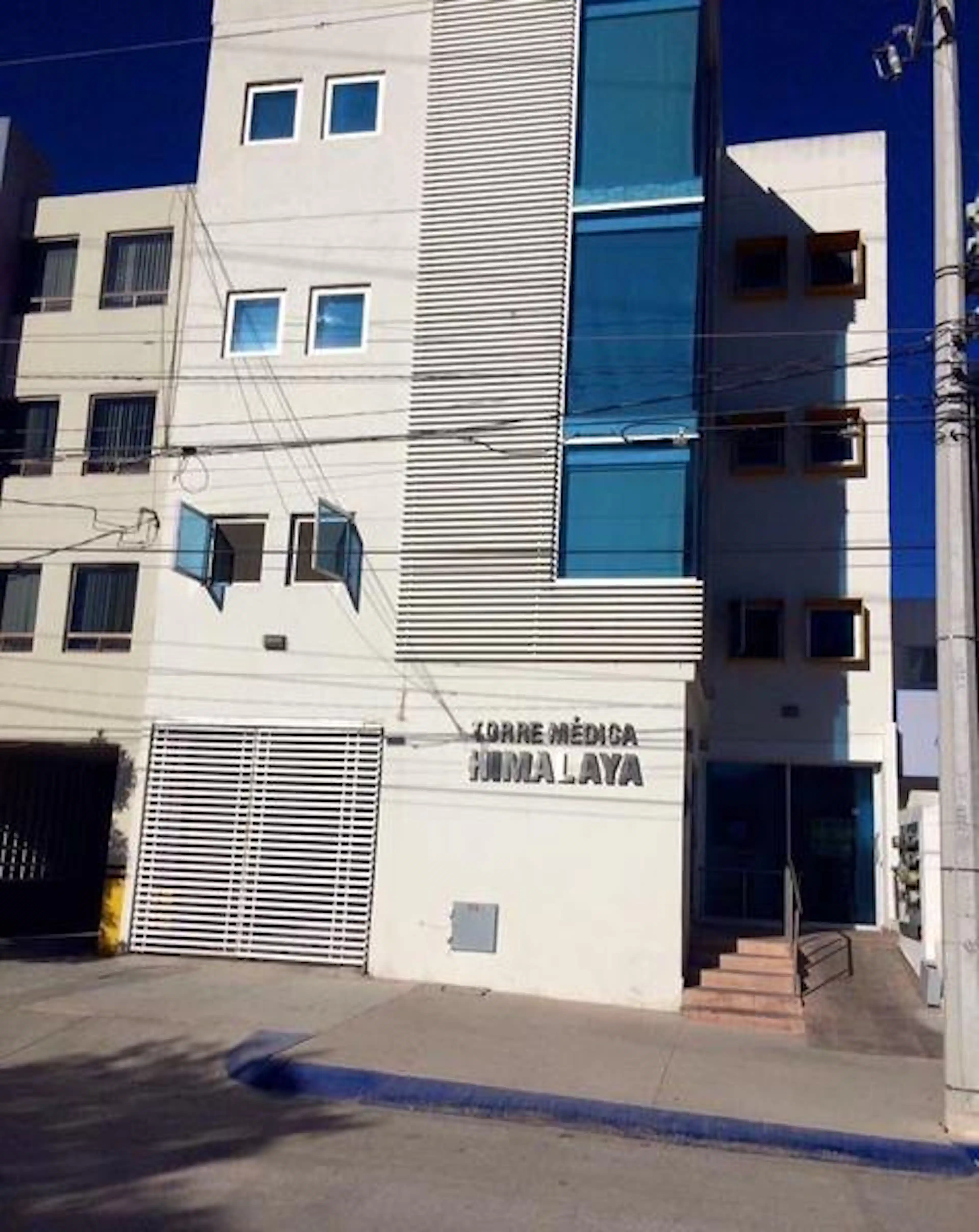 Consultorio Equipado En Venta En Colinas Del Parque, San Luis Potosi S/n