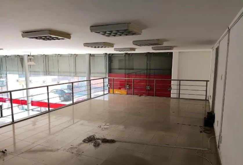 Local Comercial Spot2