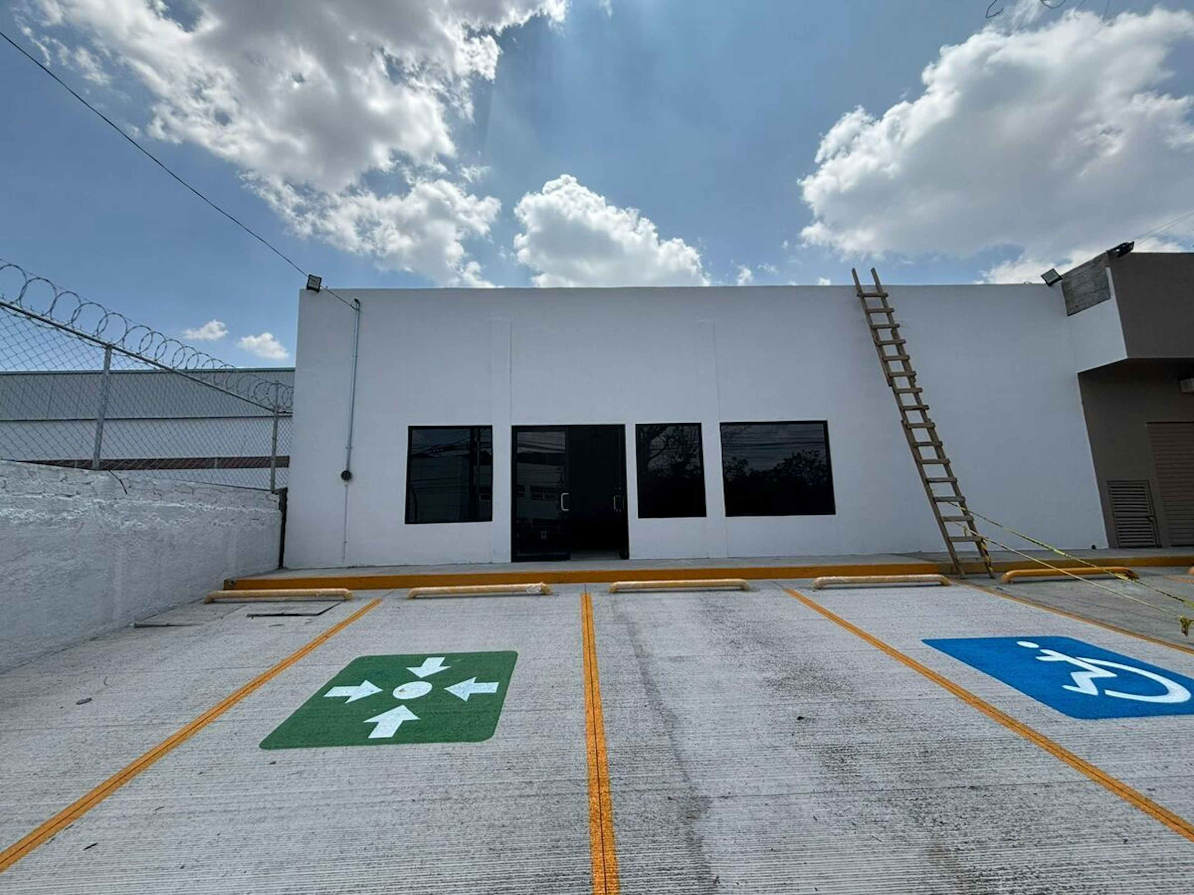 Avenida Peñuelas 100