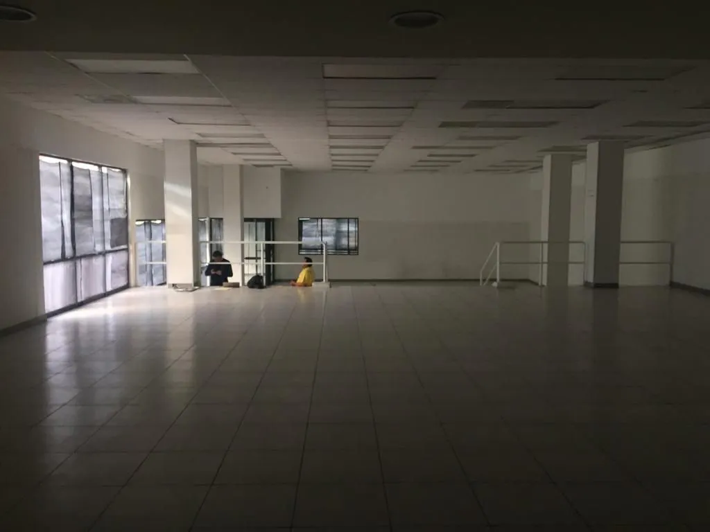 Local Comercial Spot2