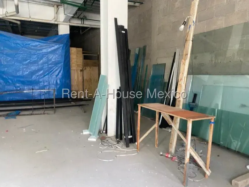 Local Comercial Spot2
