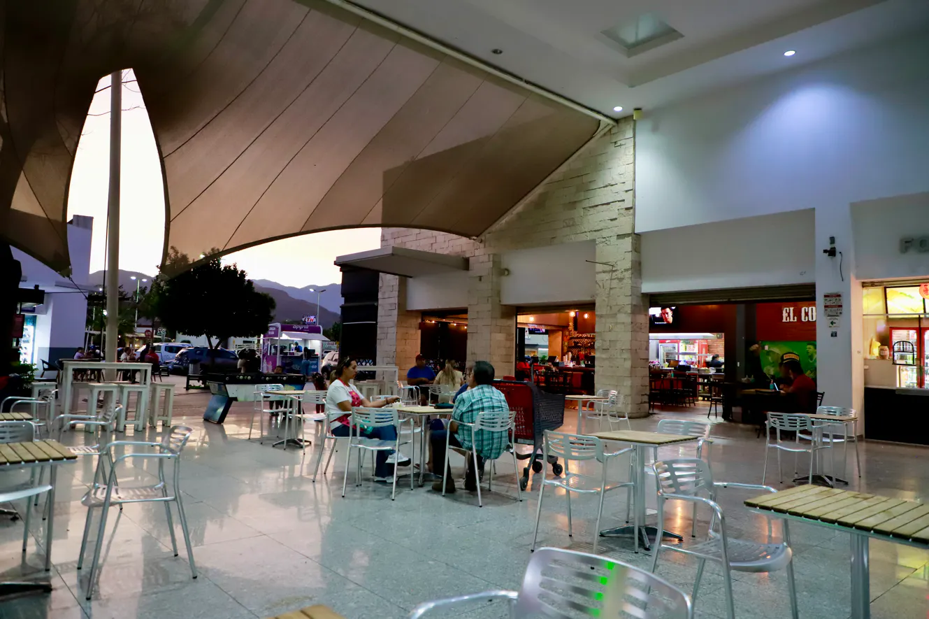 Local Comercial Spot2