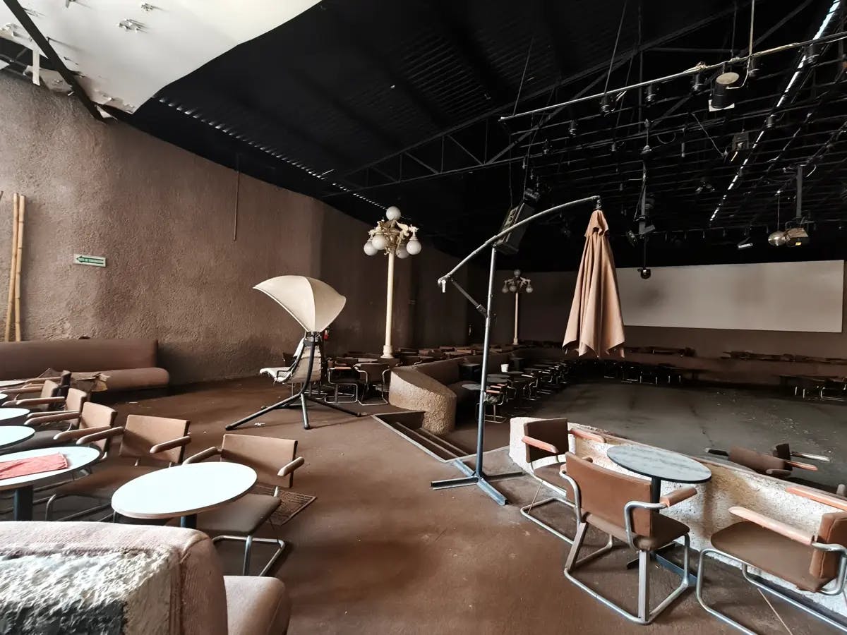 Local Comercial Spot2