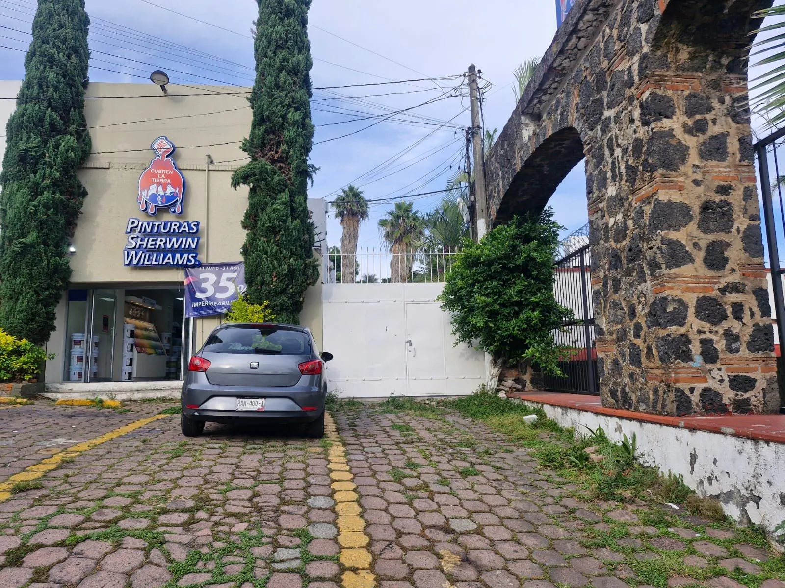 Local Comercial Spot2