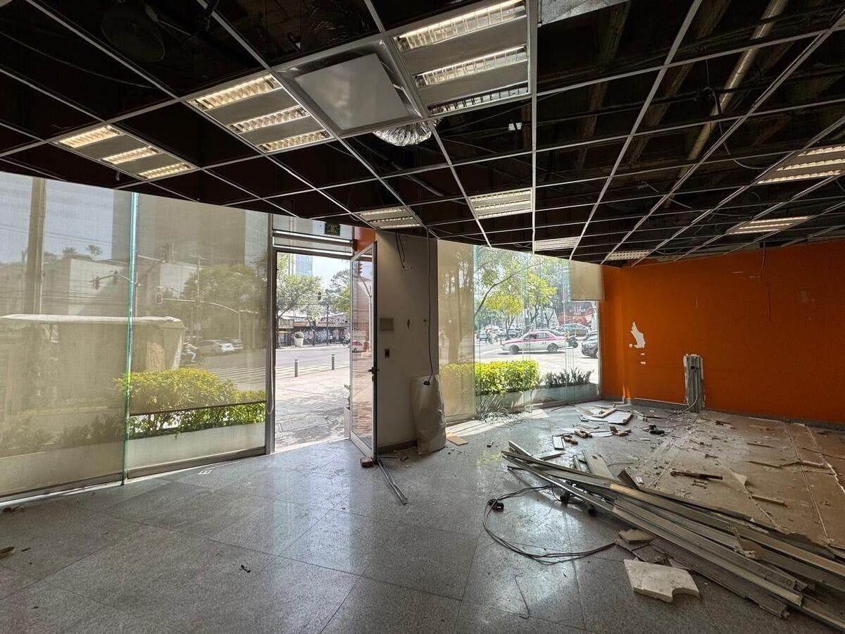 Local Comercial Spot2