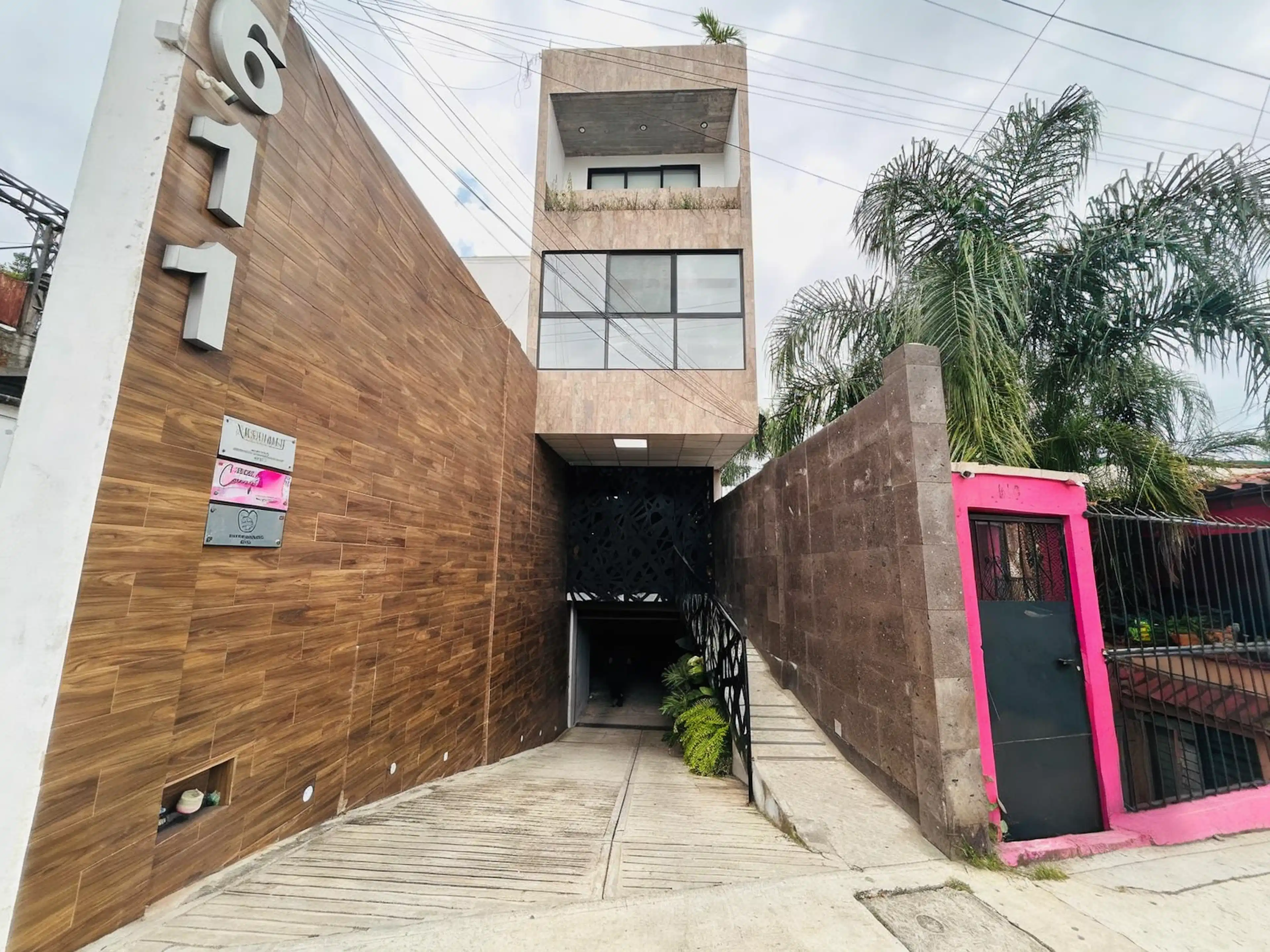 Avenida Principal 20 20