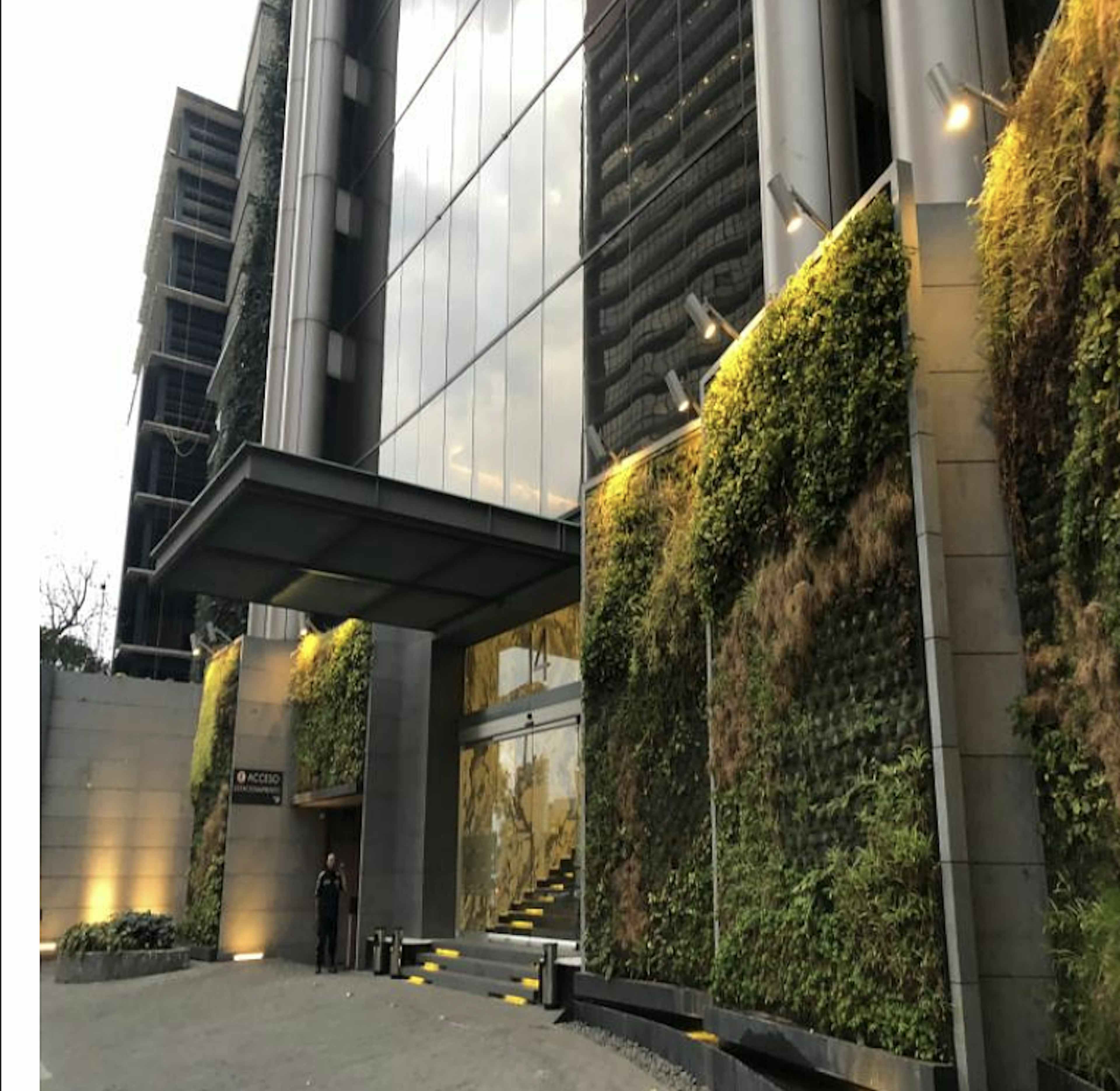 Periférico Boulevard Manuel Ávila Camacho 14