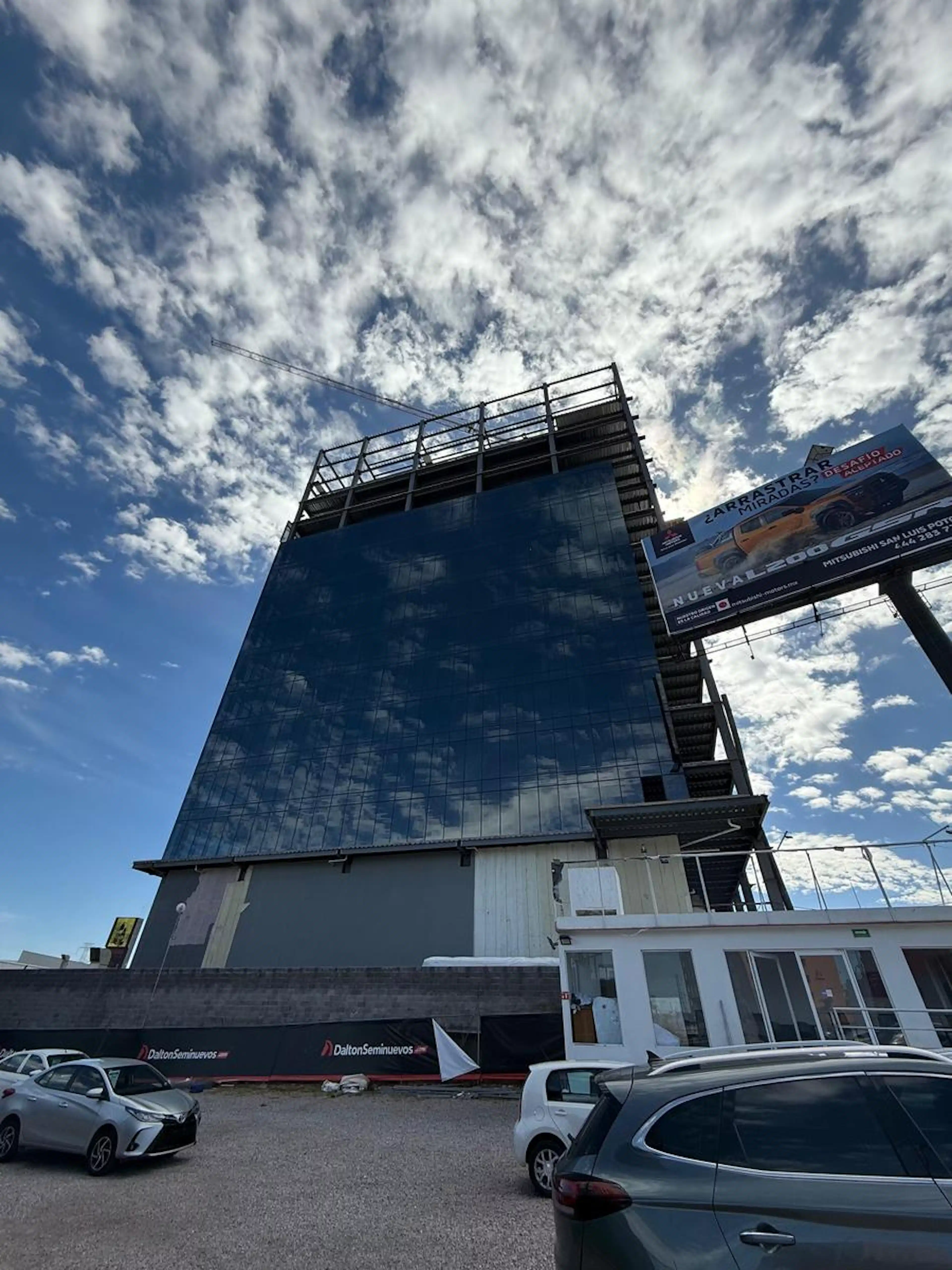 Oficinas En Venta En Lomas Del Tecnologico, Torre Ikon, San Luis Potosi S/n