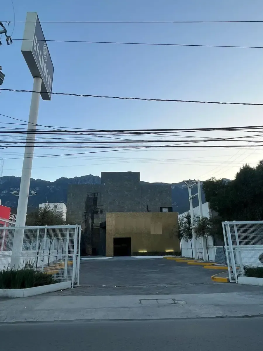 Local Comercial Spot2