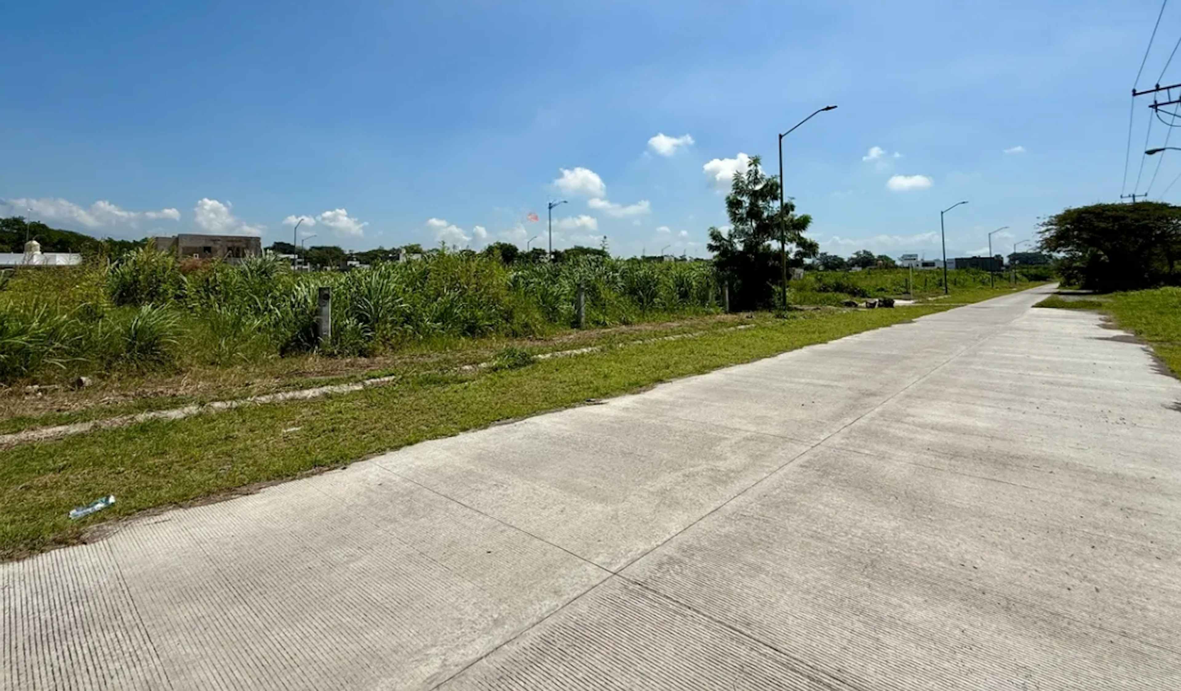 Venta Terreno Comercial Mixto Fraccionamiento Palmas Camino Real Norte De Colima