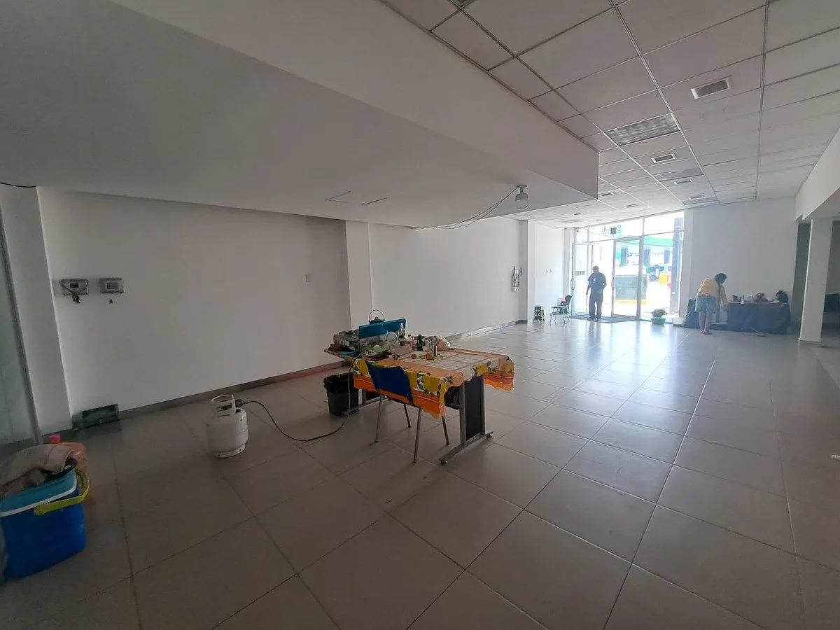 Local Comercial Spot2