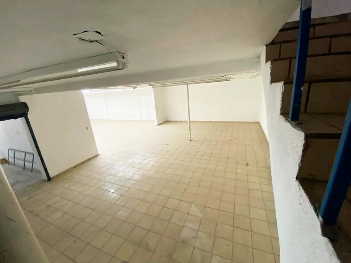 Local Comercial Spot2