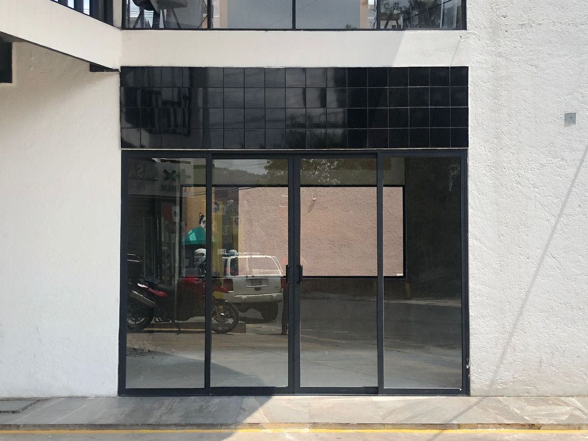 Local Comercial Spot2