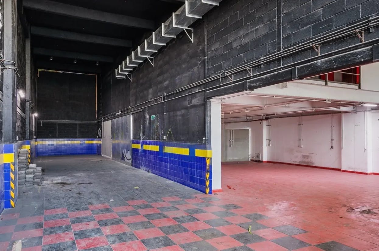 Local Comercial Spot2