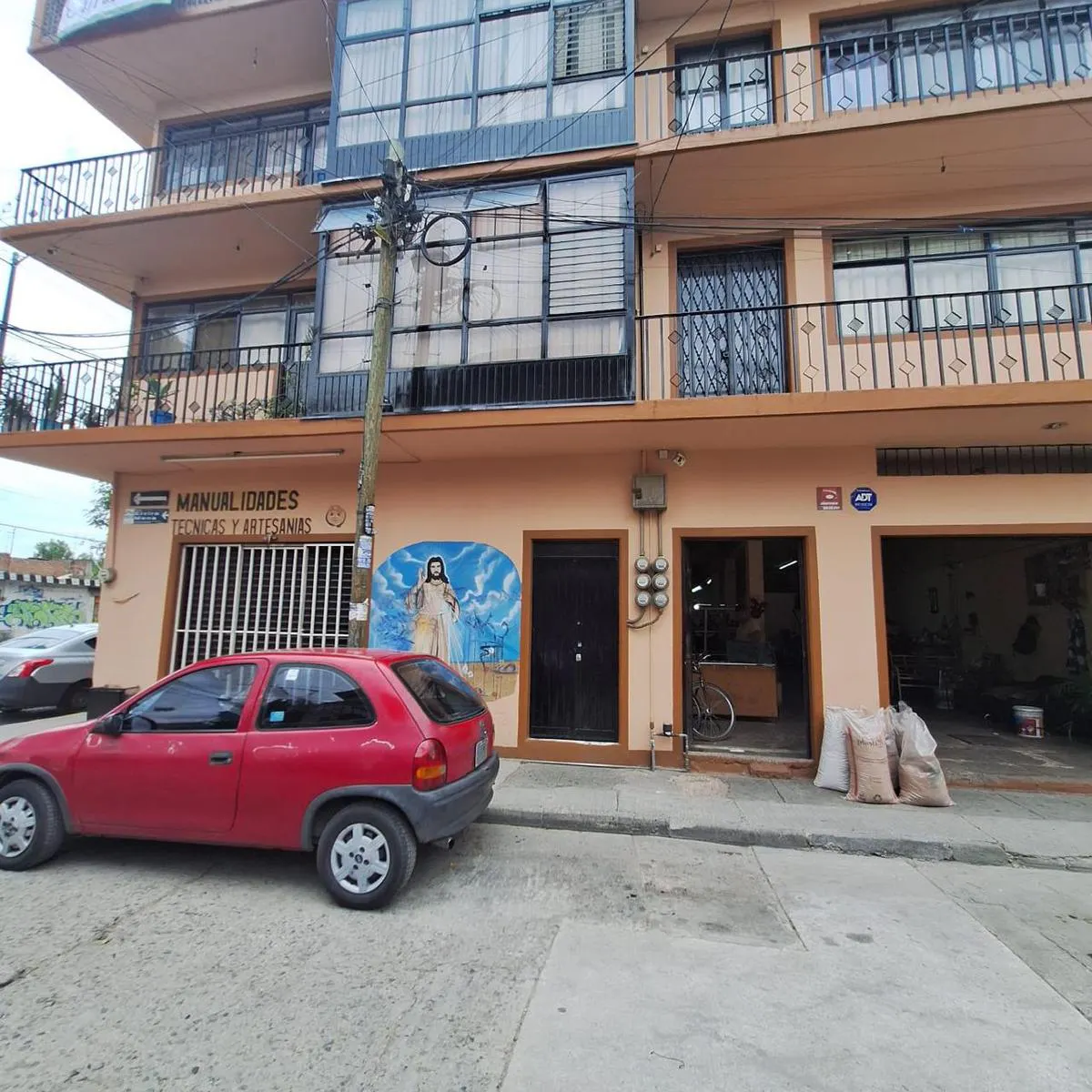 Local Comercial Spot2