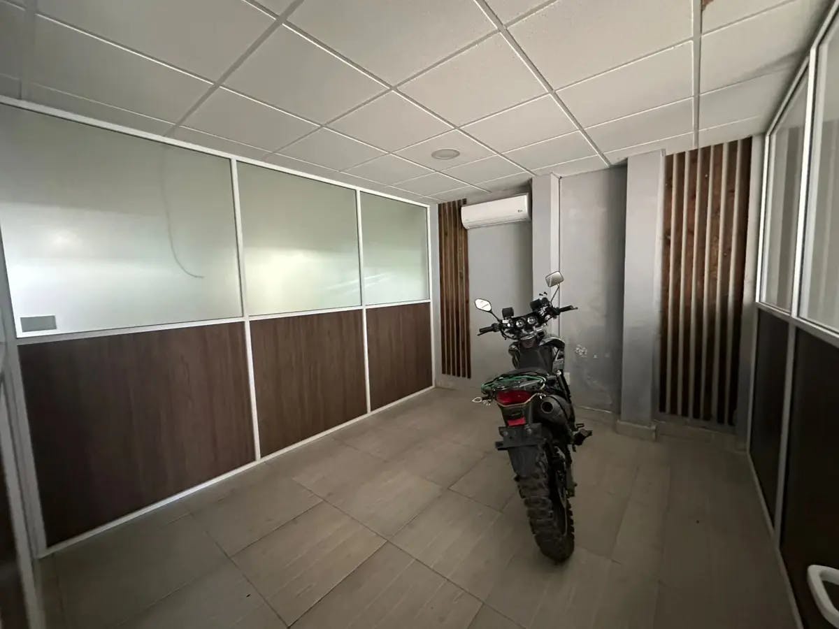 Local Comercial Spot2