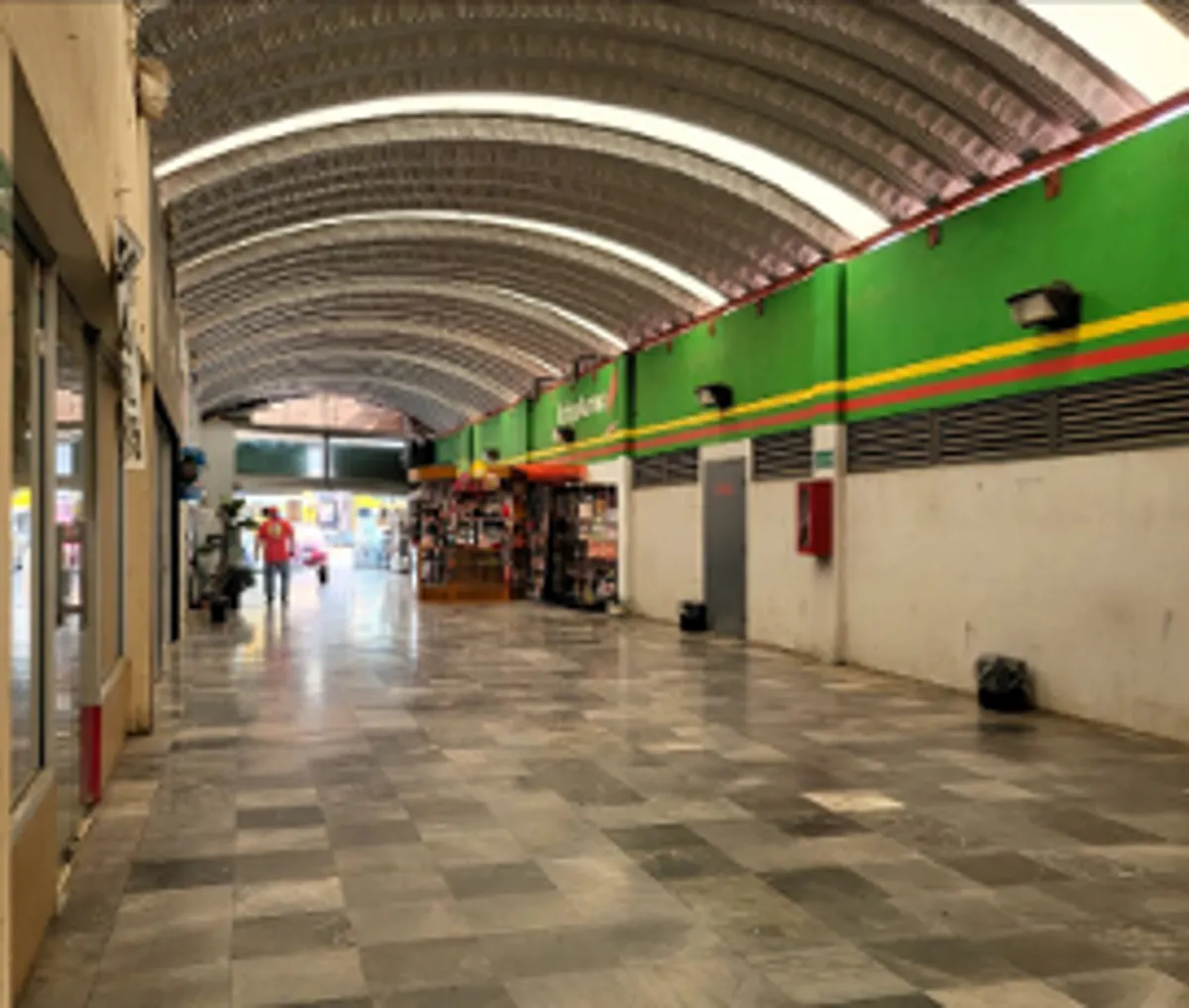 Local Comercial Spot2