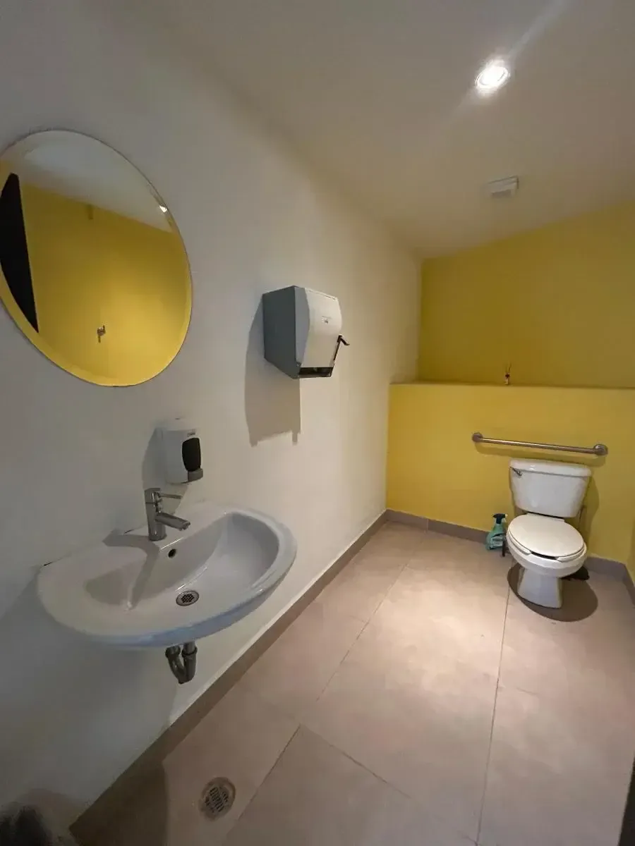 Local Comercial Spot2