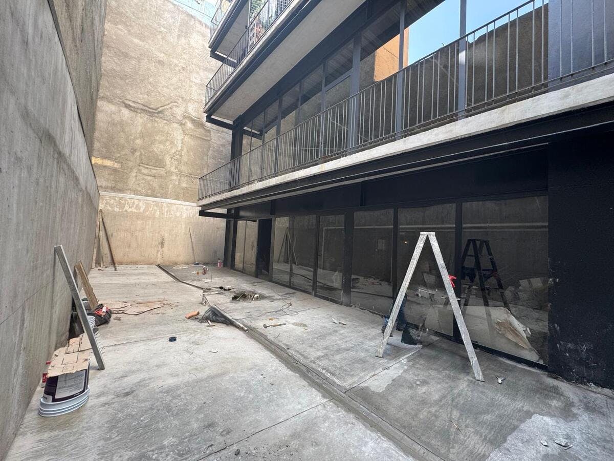 Local Comercial Spot2