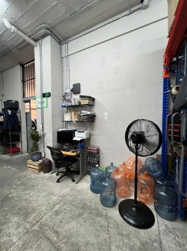 Local Comercial Spot2