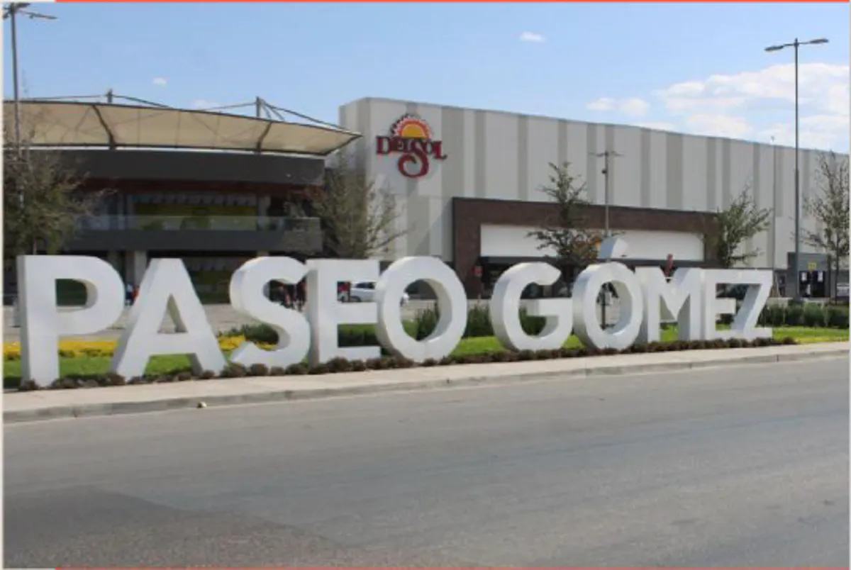 Local Comercial Spot2