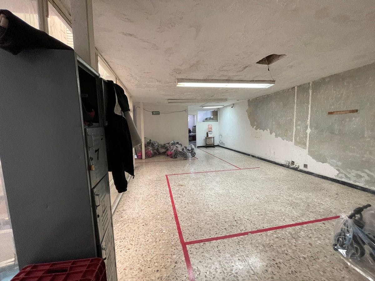 Local Comercial Spot2